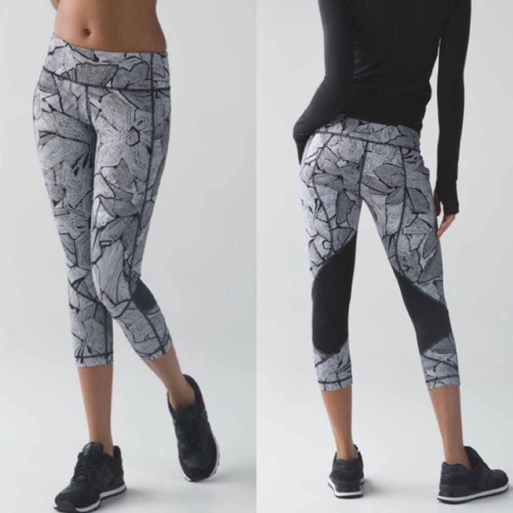 Lululemon Pace Rival Crop (Full-On Luxtreme) - Picture 3 of 8